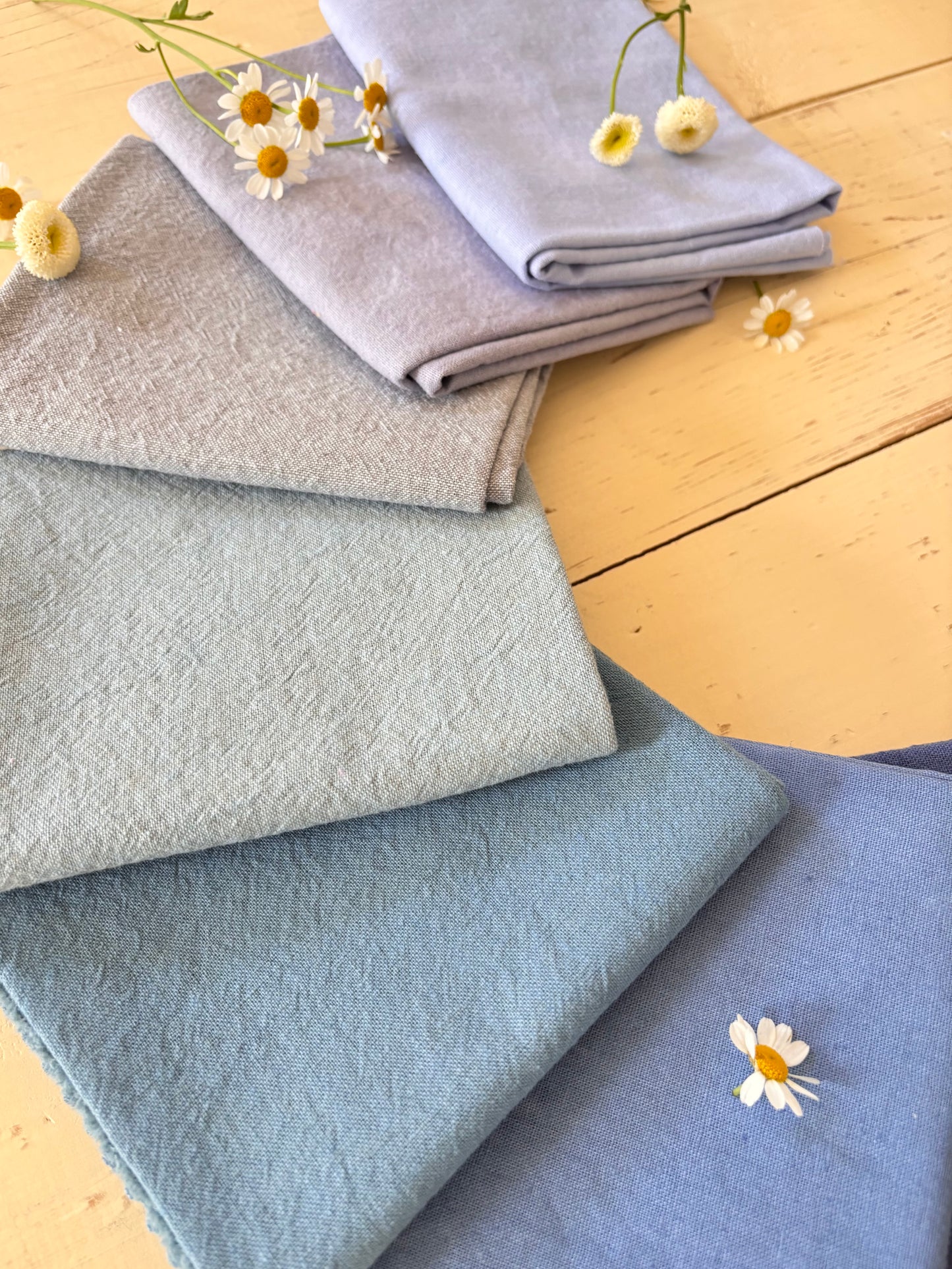 Painted Periwinkle Fat Quarter Bundle